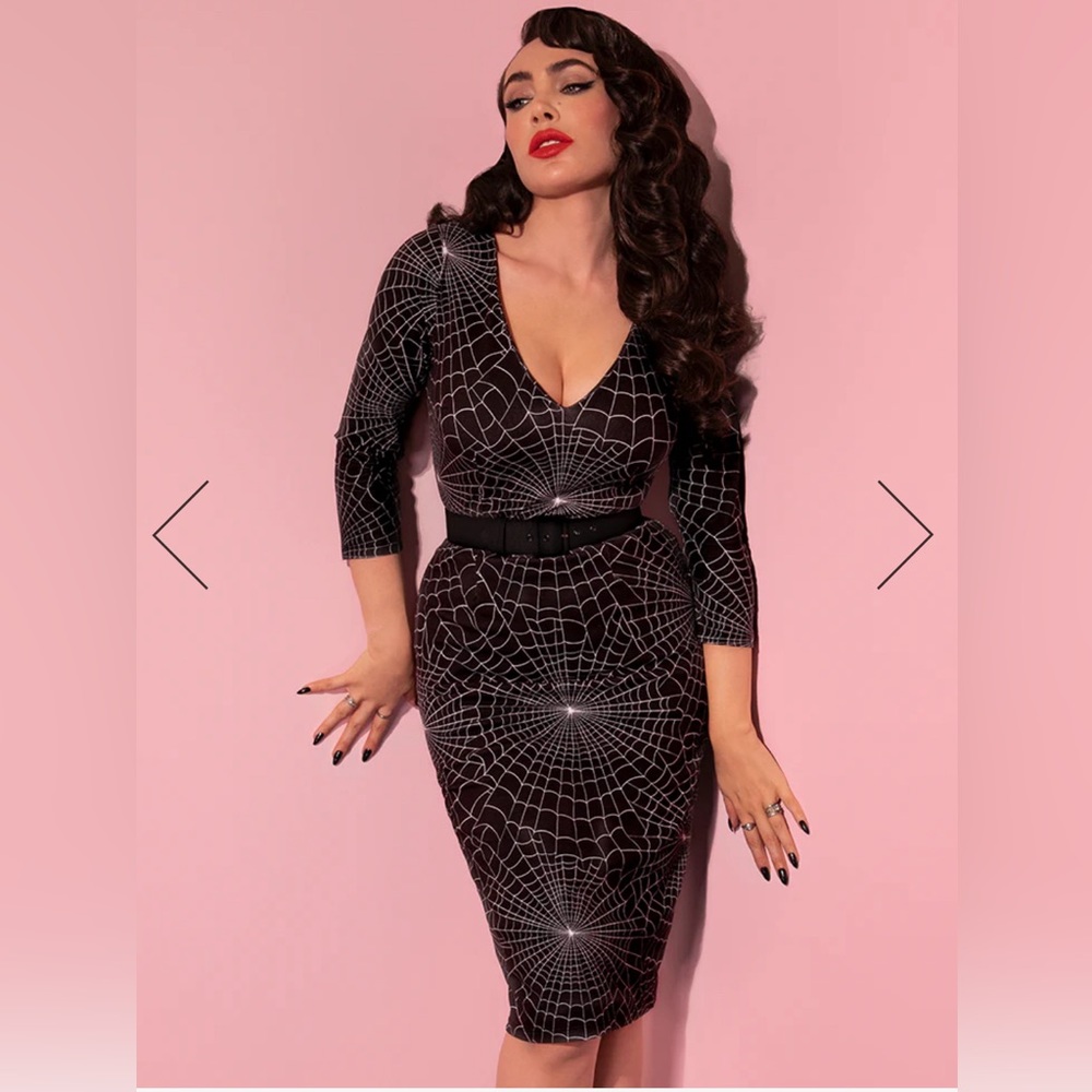 Vixen Spiderweb wiggle. Size Large. Bnwt.